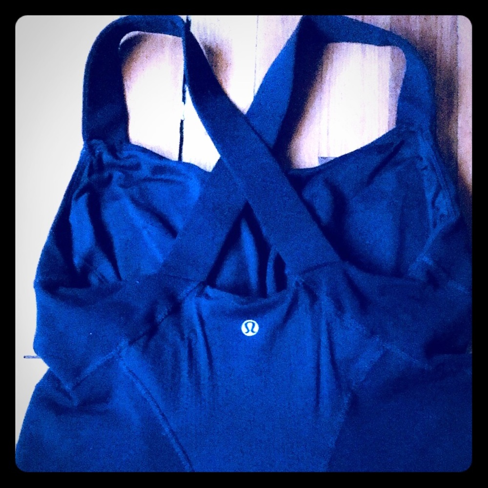 Party sale! Lululemon support tank with a pocket!